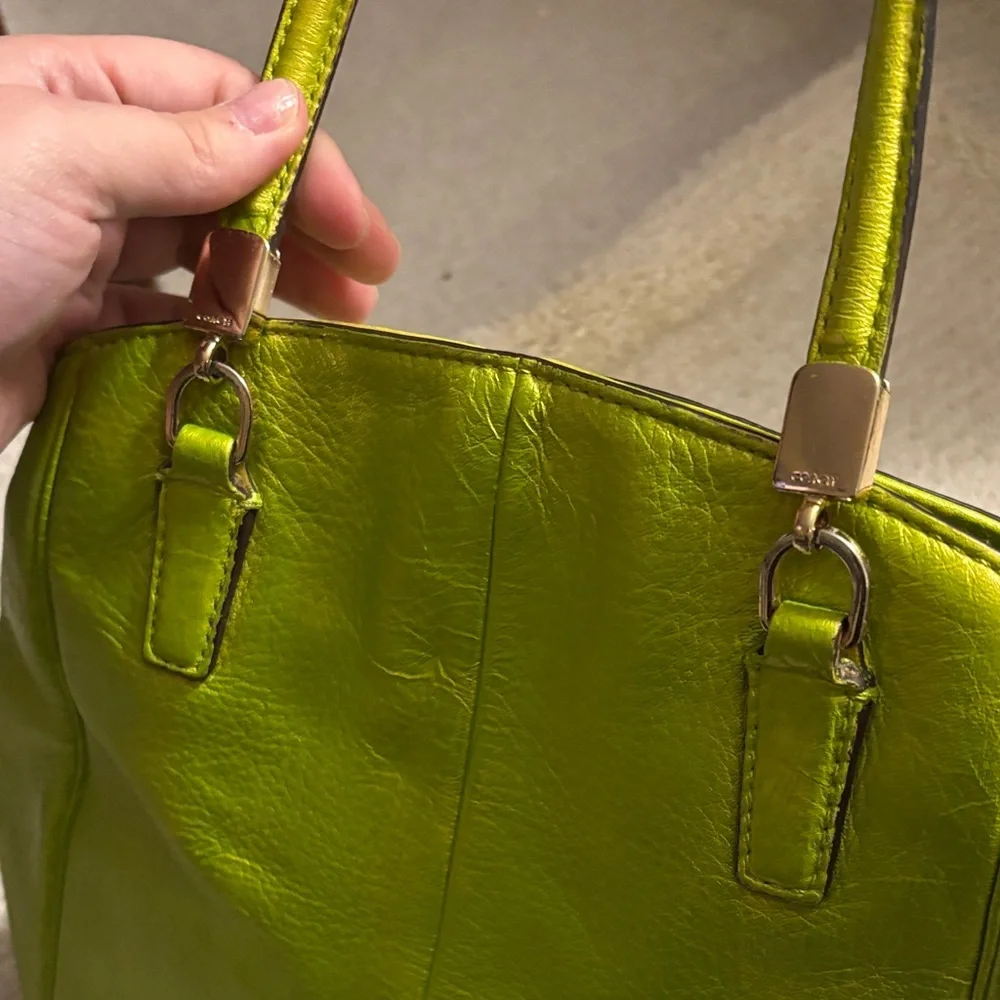 Coach Minetta Metallic Green Leather Shoulder Bag - Picture 8 of 11